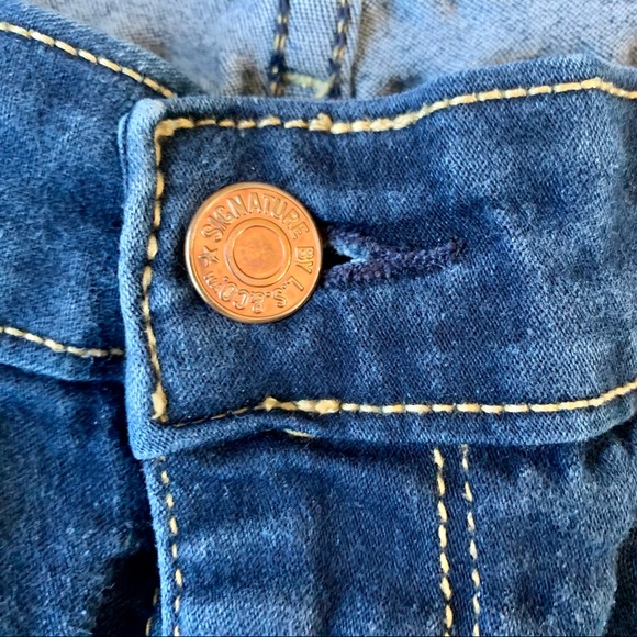 Women’s Levi’s Strauss modern skinny jeans 37” L 19” hip to hip - Picture 4 of 10